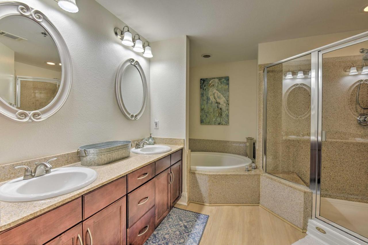 Comfy Pcb Condo With View And Private Beach Access! Панама Сити Бийч Екстериор снимка